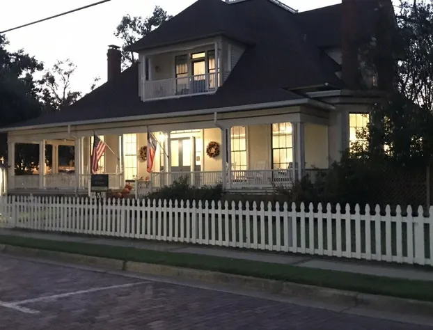 Kennedy Manor B&B hotel detail image 2