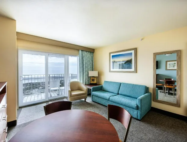 Reges Oceanfront Resort hotel detail image 4