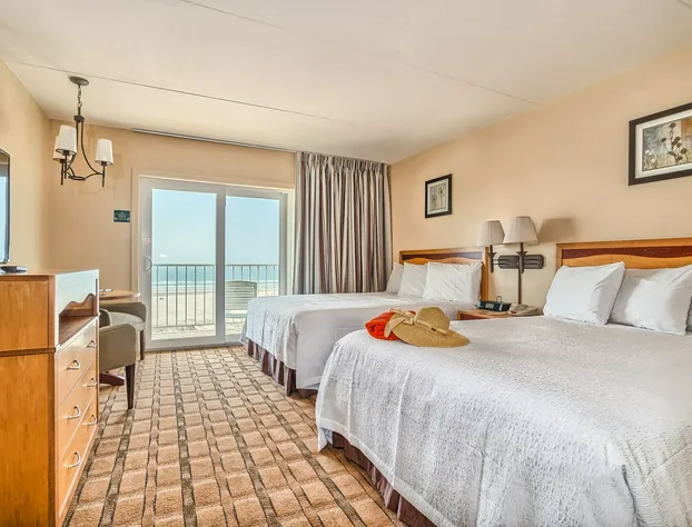 Reges Oceanfront Resort hotel detail image 2