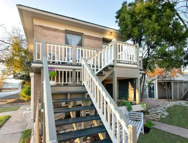 Katy House Bed and Breakfast hotel detail image 3