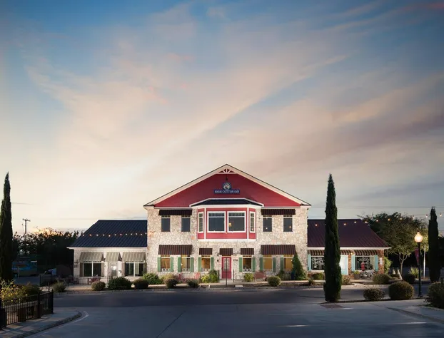 High Cotton Inn hotel detail image 1