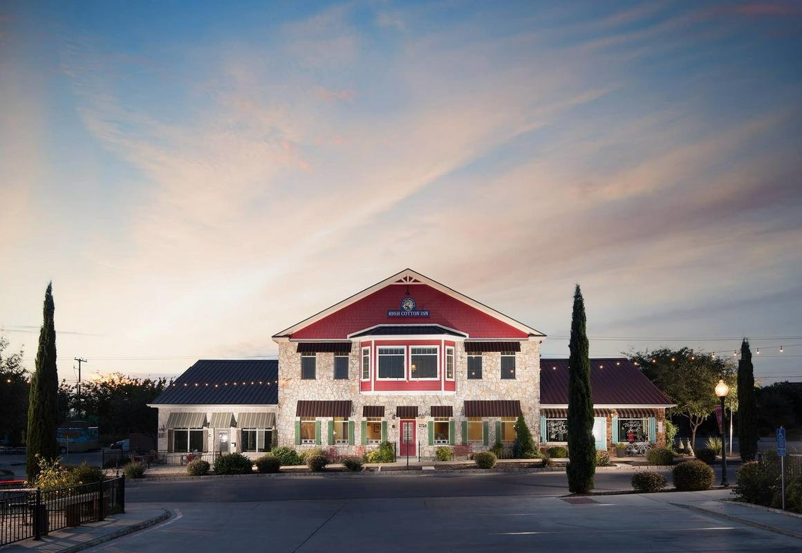 High Cotton Inn hotel hero