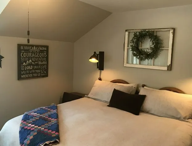 Snowgoose Pond Bed & Breakfast hotel detail image 4