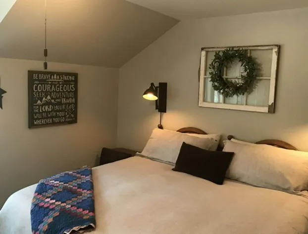 Snowgoose Pond Bed & Breakfast hotel detail image 4