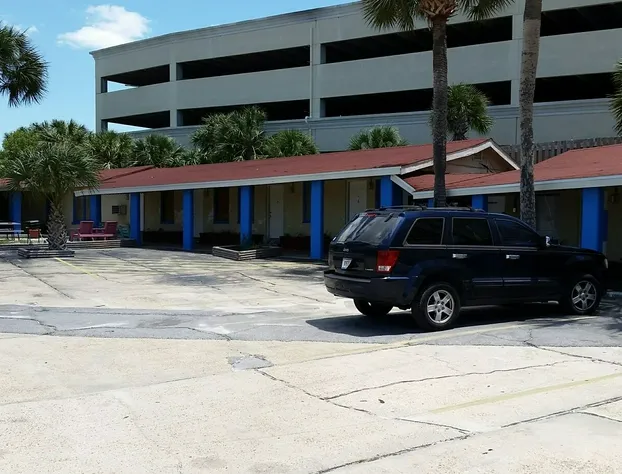 Sun-n-Sands Motel hotel detail image 1