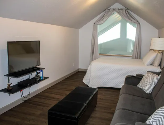 Otter Beach Lodges hotel detail image 2