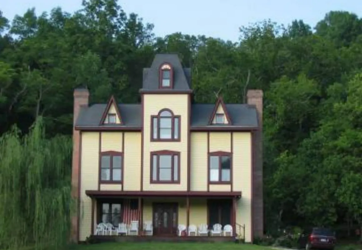 Blue Heron B & B & Retreat Center hotel hero