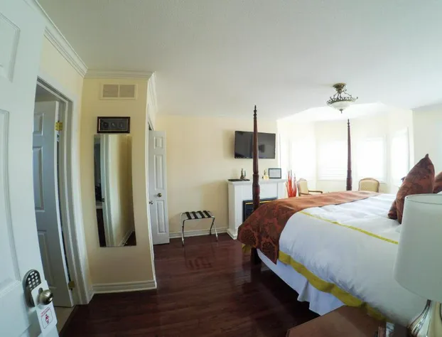 Blue Skies Bed and Breakfast hotel detail image 3