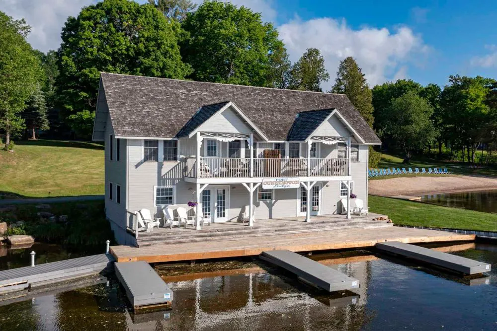 Port Cunnington Lodge hotel hero