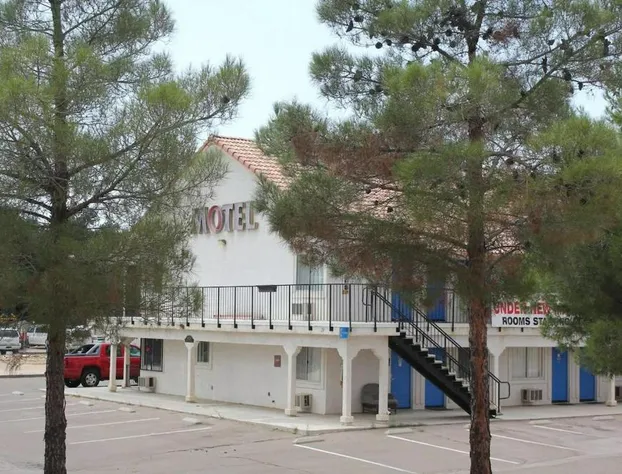 Backcountry Inn Motel hotel detail image 1