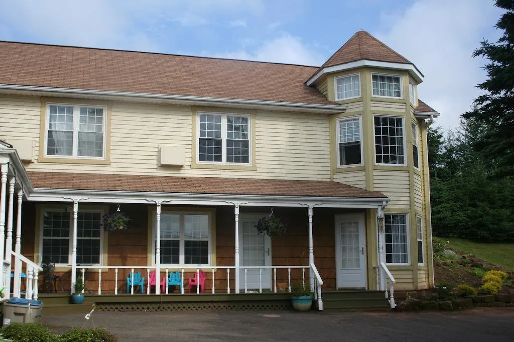 The Lookout Inn hotel hero