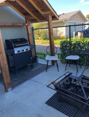 Shoreside Inn & Suites hotel detail image 3