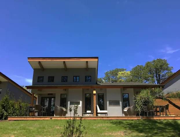 The Hampton Maid hotel detail image 1