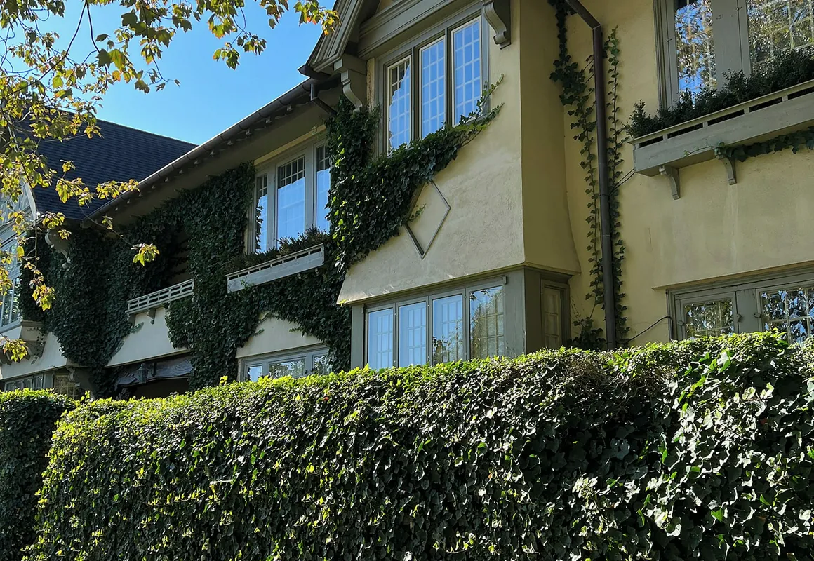 The Baker House 1650 hotel hero