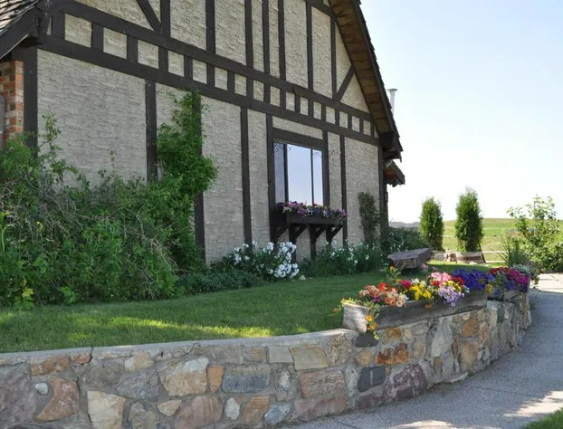 Rocky Ridge Country Lodge hotel detail image 2