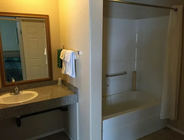 Kings Hotel & Motel hotel detail image 4