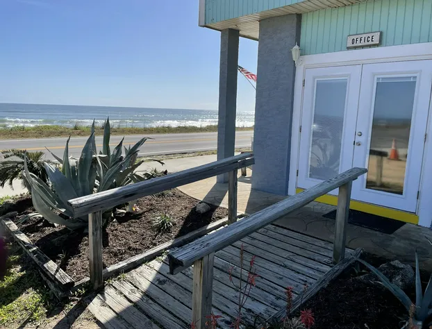 Beach Front Motel hotel detail image 4