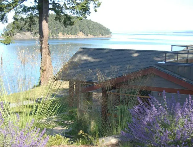 Mayne Island Resort hotel detail image 2