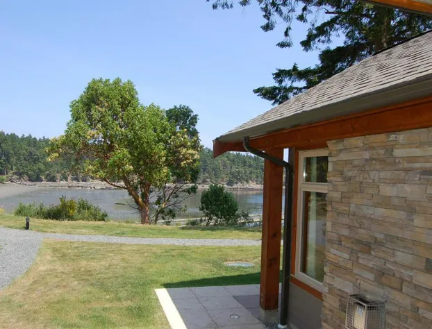 Mayne Island Resort hotel detail image 2