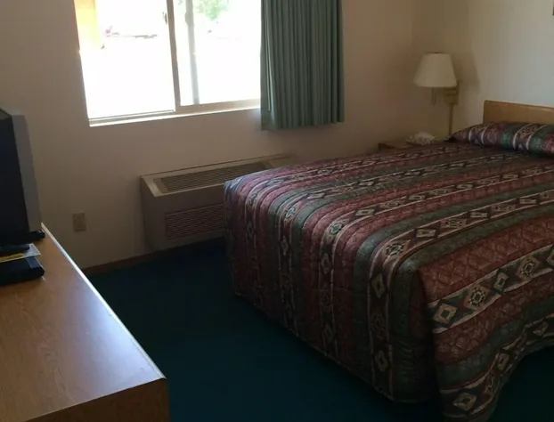 Mini Golden Inns Motel hotel detail image 4