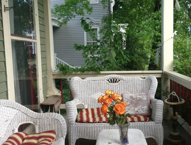 Hudson City Bed & Breakfast hotel detail image 3