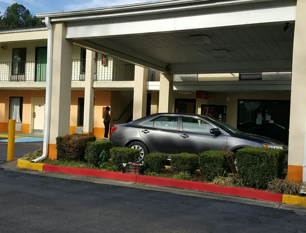 Western Inn hotel detail image 1