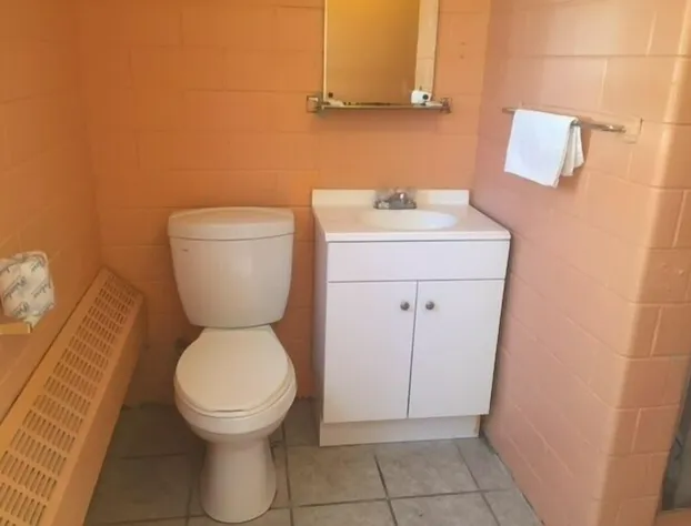 Admiral Motel hotel detail image 4