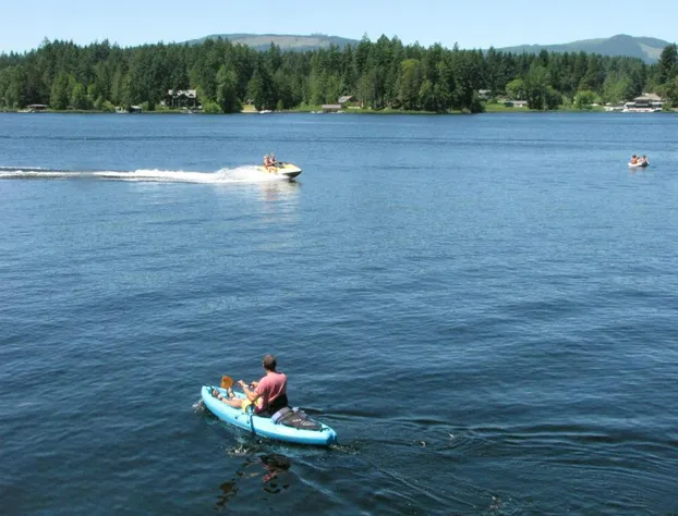Shawnigan Lake Bed and Breakfast hotel detail image 1