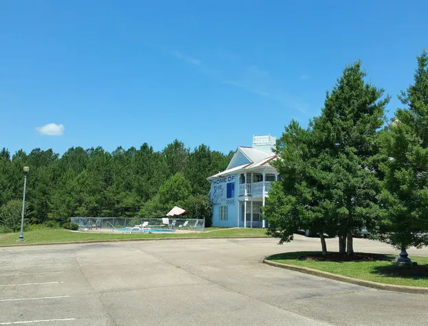 Victorian Inn hotel detail image 3