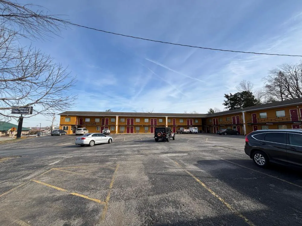 Economy Inn & Suites hotel hero