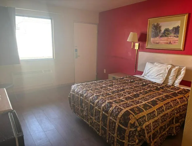 Economy Inn & Suites hotel detail image 2