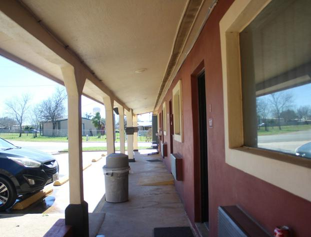 Village Inn Cotulla hotel detail image 4