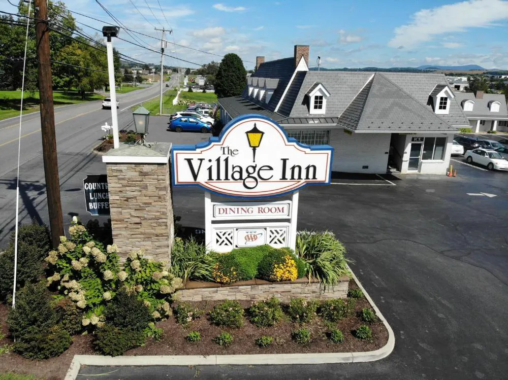 The Village Inn Harrisonburg hotel hero