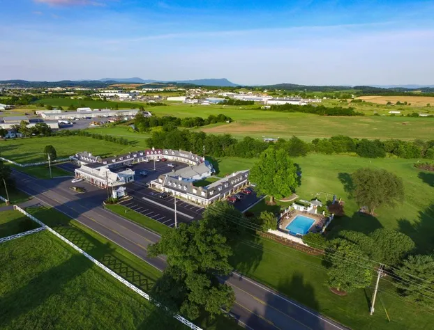 The Village Inn Harrisonburg hotel detail image 3