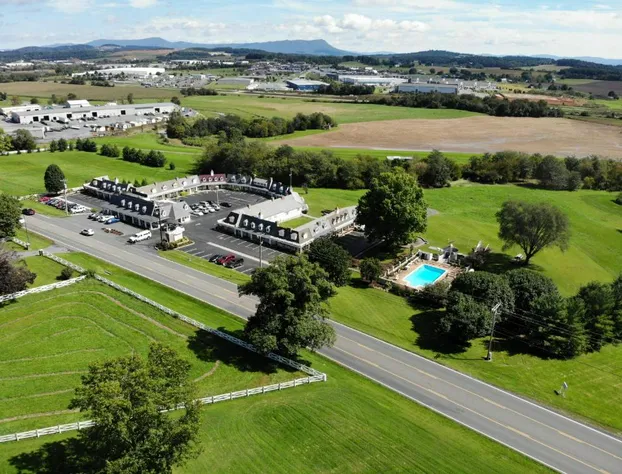 The Village Inn Harrisonburg hotel detail image 4