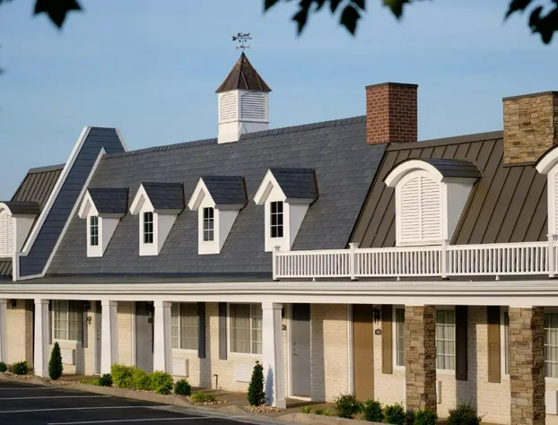The Village Inn Harrisonburg hotel detail image 1