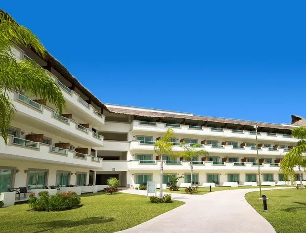 BlueBay Grand Esmeralda All Inclusive hotel detail image 1