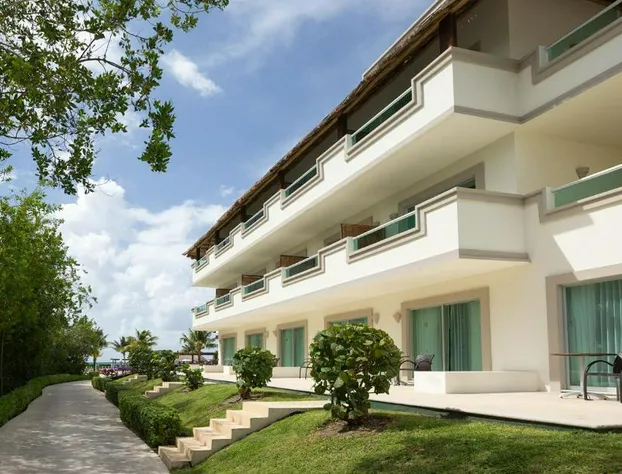 BlueBay Grand Esmeralda All Inclusive hotel detail image 4