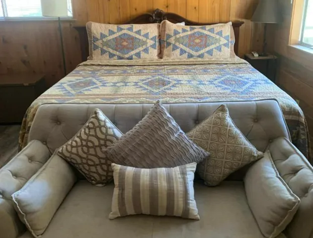 The Tamarack Lodge hotel detail image 1