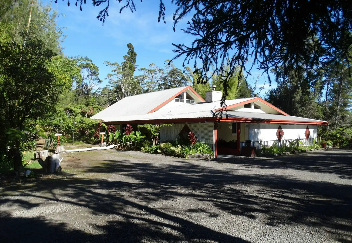 Lokahi Lodge hotel hero