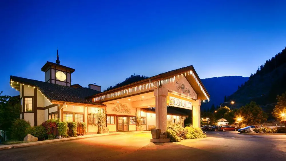 Icicle Village Resort hotel hero