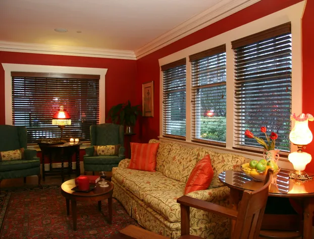 Hidden Oak Inn hotel detail image 2