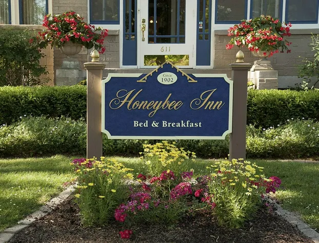 Honeybee Inn Bed & Breakfast hotel detail image 4