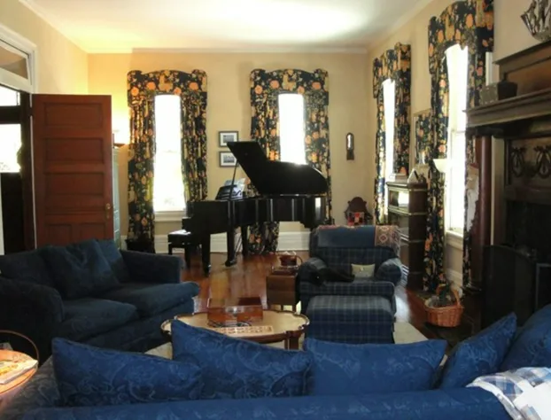 Sugar Magnolia Bed & Breakfast hotel detail image 2