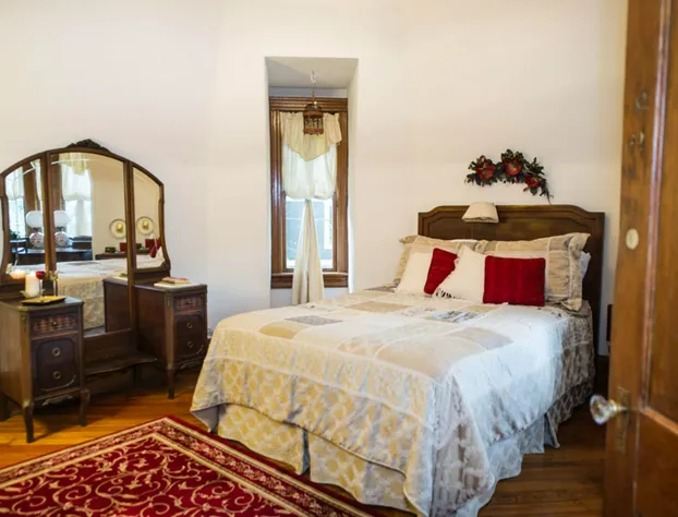 Sugar Magnolia Bed & Breakfast hotel detail image 4