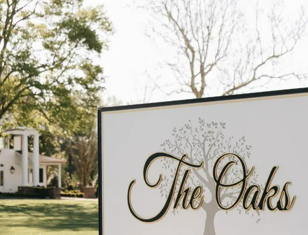 The Oaks Waterfront hotel detail image 1