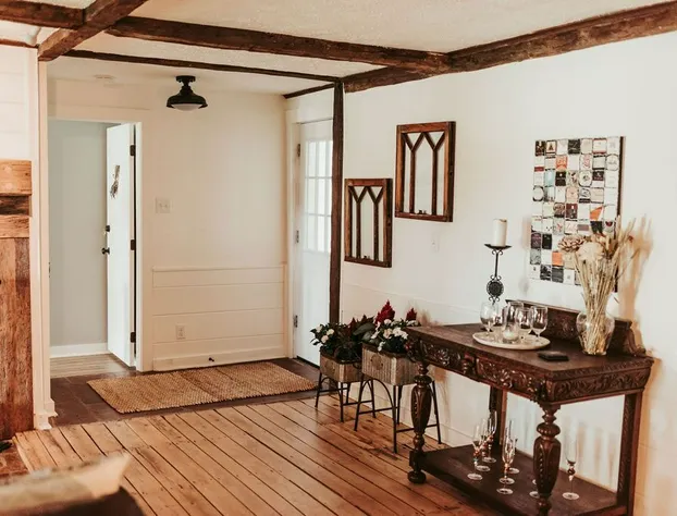 The Bond 1835 hotel detail image 3