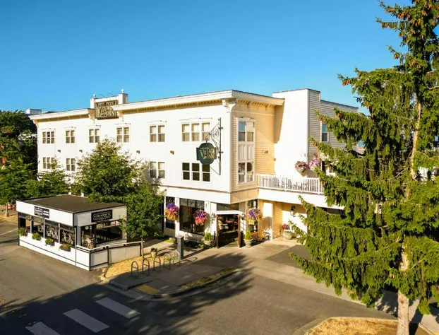 Fairhaven Village Inn hotel detail image 2