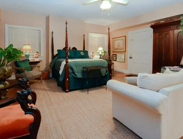 Choctaw Hall Bed and Breakfast hotel detail image 4