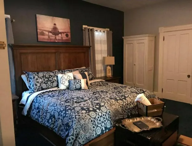 Evans Holly Grove Inn B&B hotel detail image 4